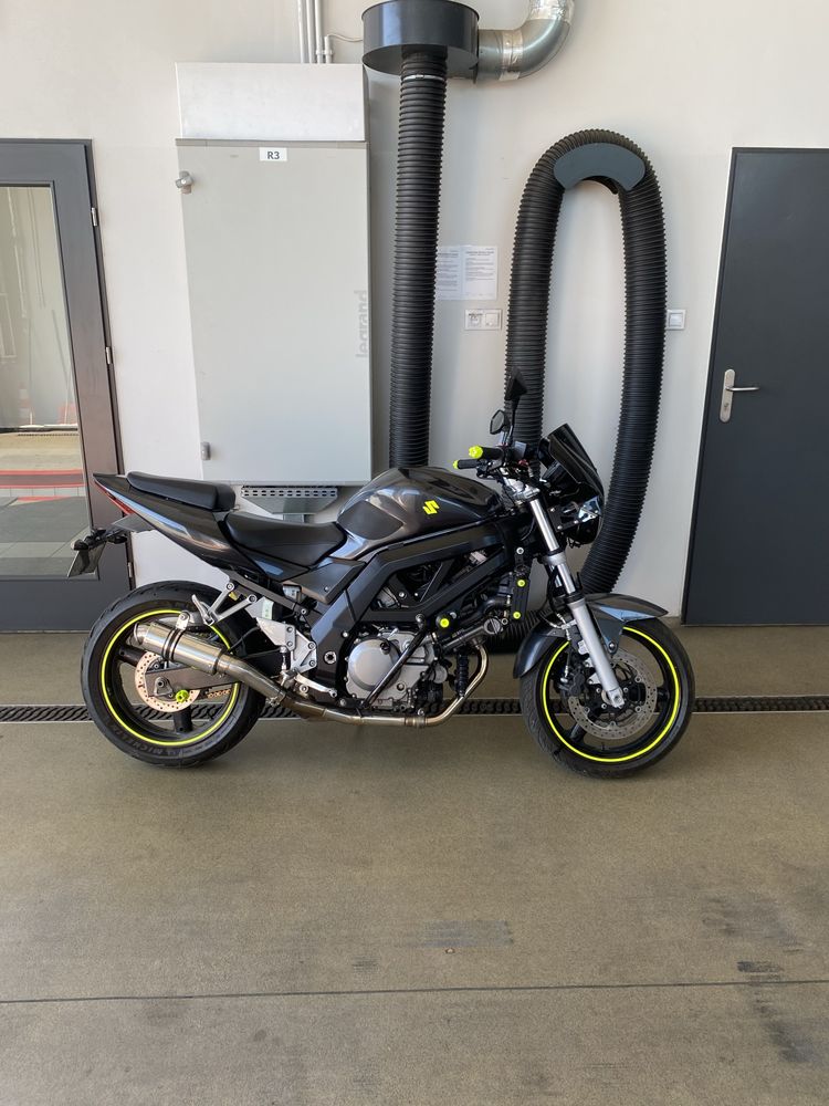 Suzuki SV650 bezwypadkowy 45222km r. 2008 czarny fluo yellow