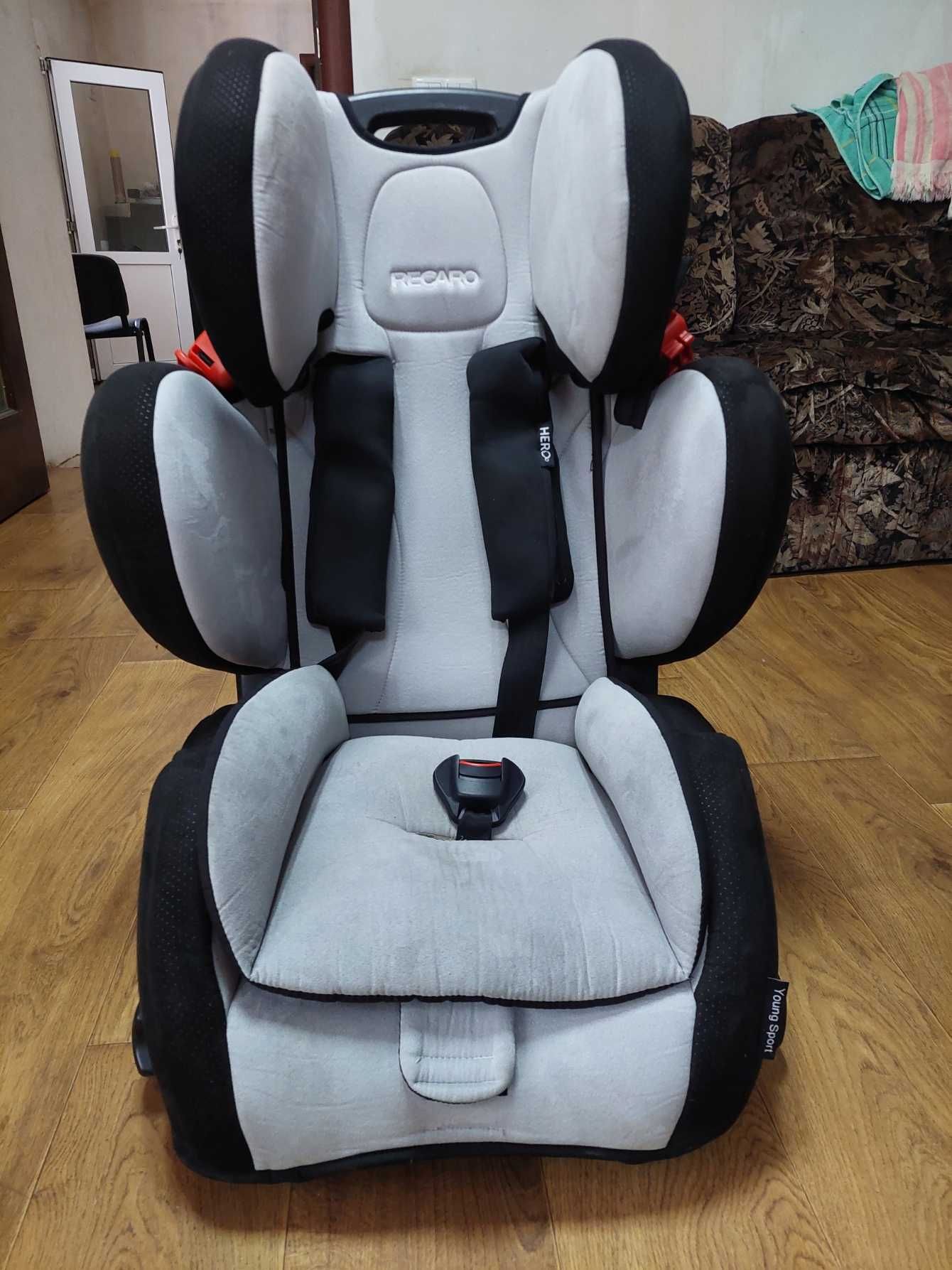 Автокресло RECARO Young Sport, 9 - 36 кг.