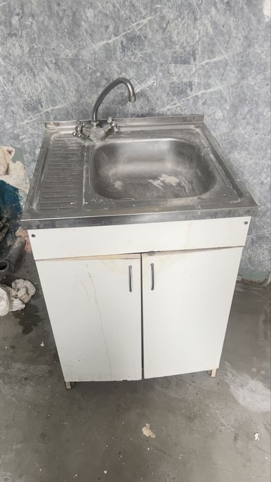 Мойка, нержавейка с коробом и смесителем 60/60 см