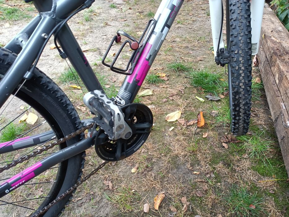 Rowe Scott nowe opony i siedzenie