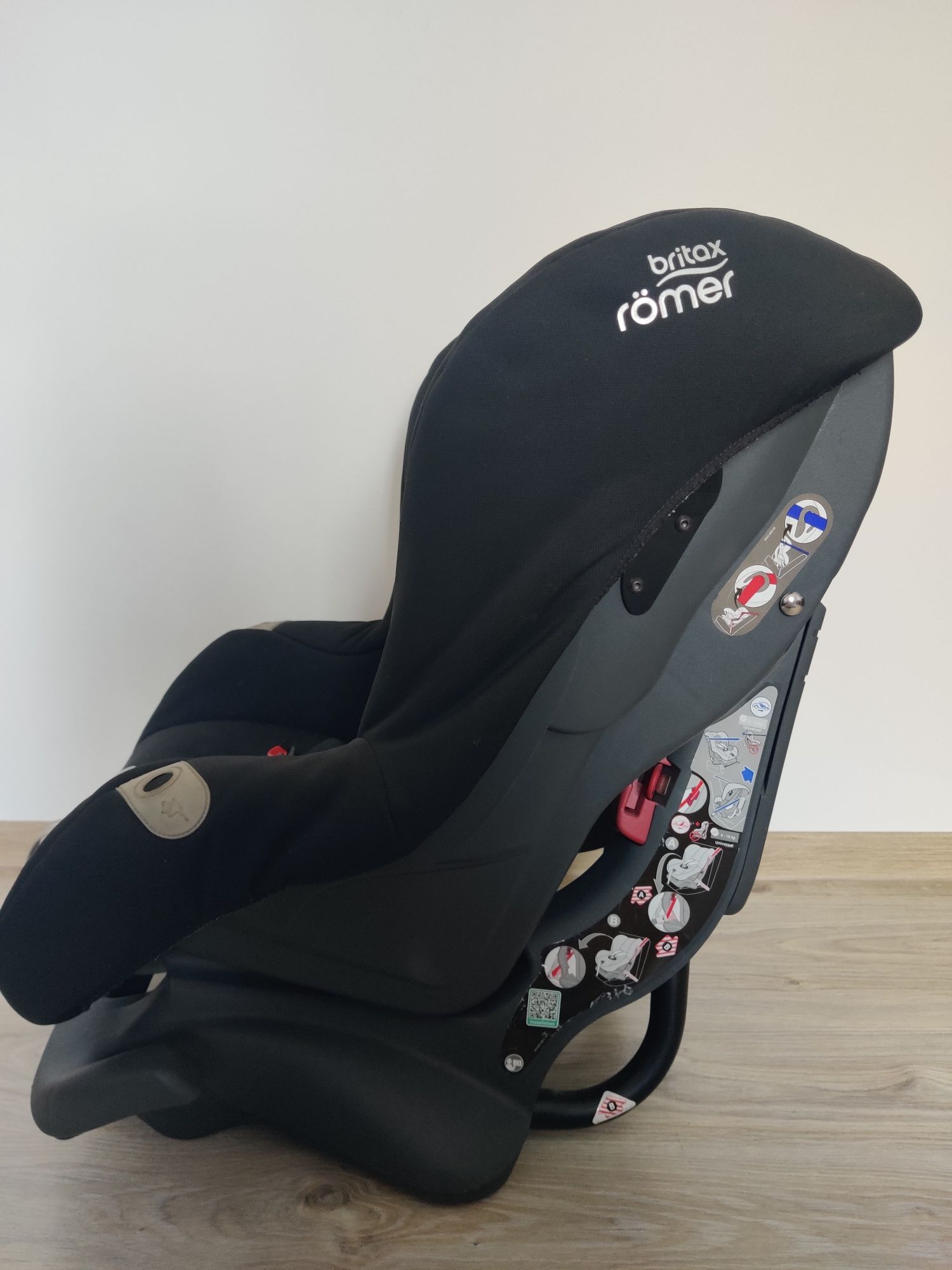 Fotelik samochodowy 0 kg- 18 kg FIRST CLASS PLUS firmy BRITAX