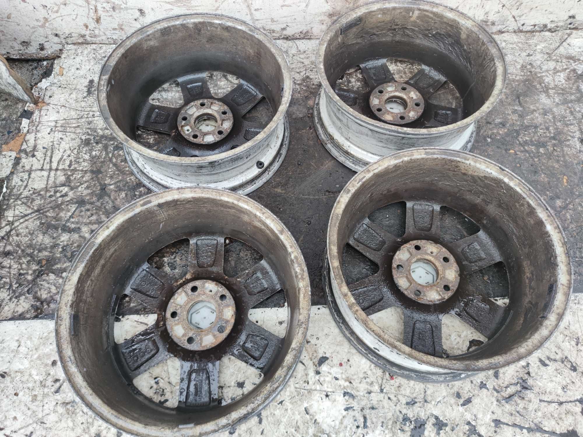 Felgi Aluminiowe Alufelgi Alusy 16 5x108 6,5Jx16 ET50 Renault Komplet