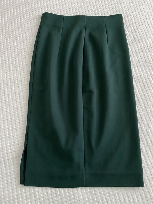 Saias Zara e Stradivarius em ótimo estado