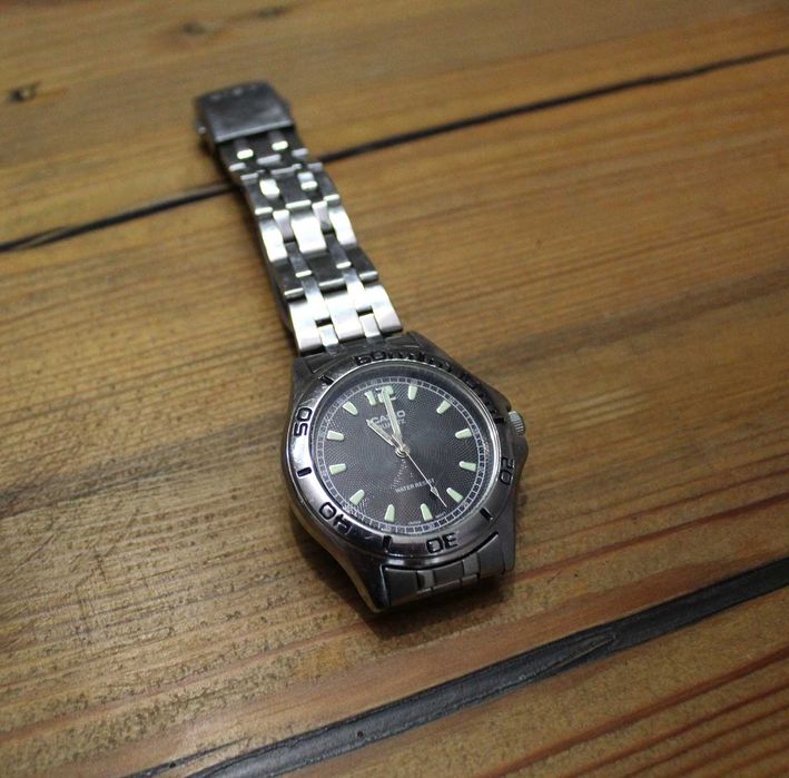 Zegarek CASIO MTP-1258, wodoszczelny, czarna tarcza