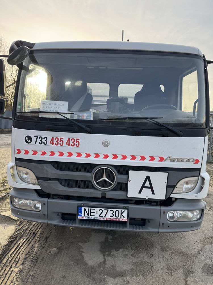 Atego 818 asenizacyjny do obslugi toalet kabin wc