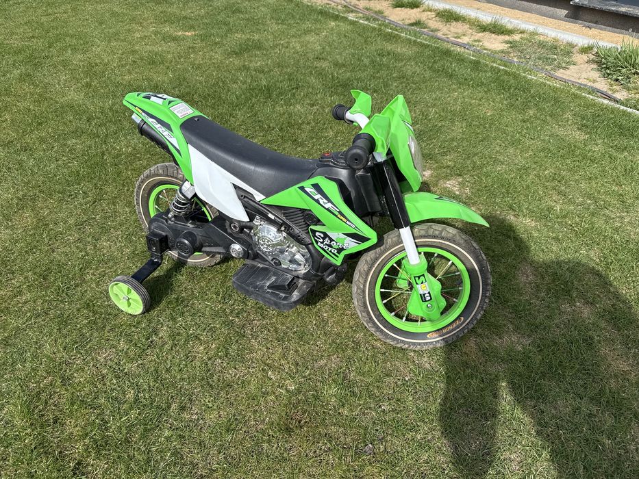 Motorek na akumulator, niesprawny