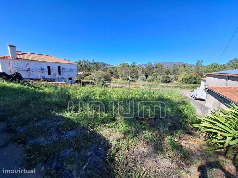 Lote para venda em Vila Mou