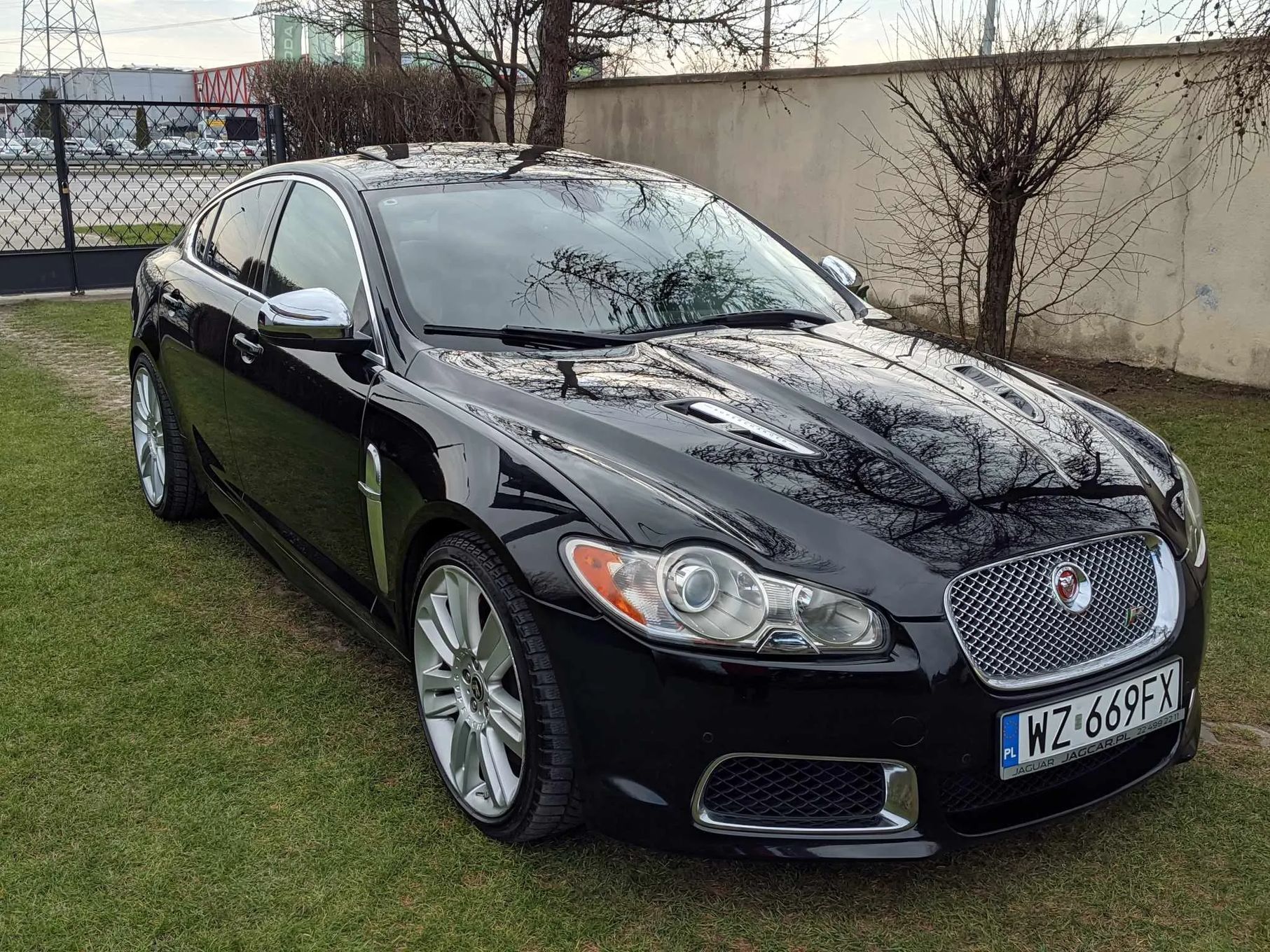 Jaguar XF XFR 5.0 V8 Supercharged 560KM Idealne auto na trasy