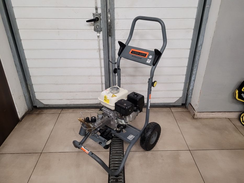 Spalinowa Myjka Ciśnieniowa Karcher HD 7/15 G * Silnik Honda *2021 rok