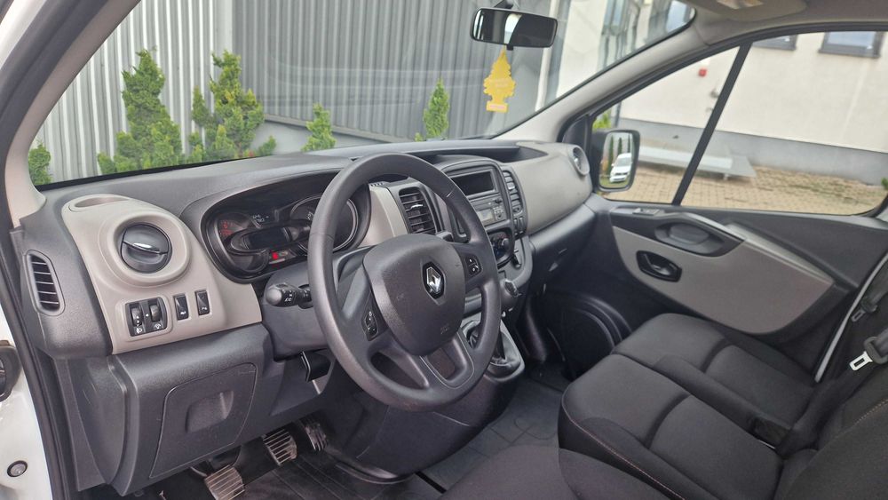 Sprzedam Renault Trafic- 8 osobowy