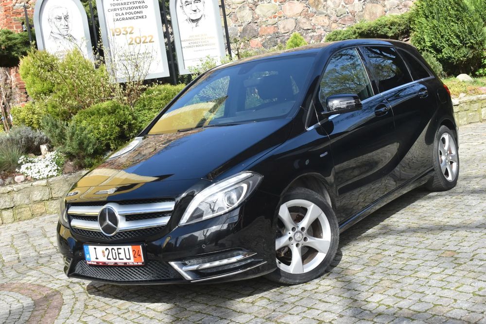 Mercedes-Benz Klasa B MERCEDES-Benz 1.6 benzyna z 2012 roku w manualu