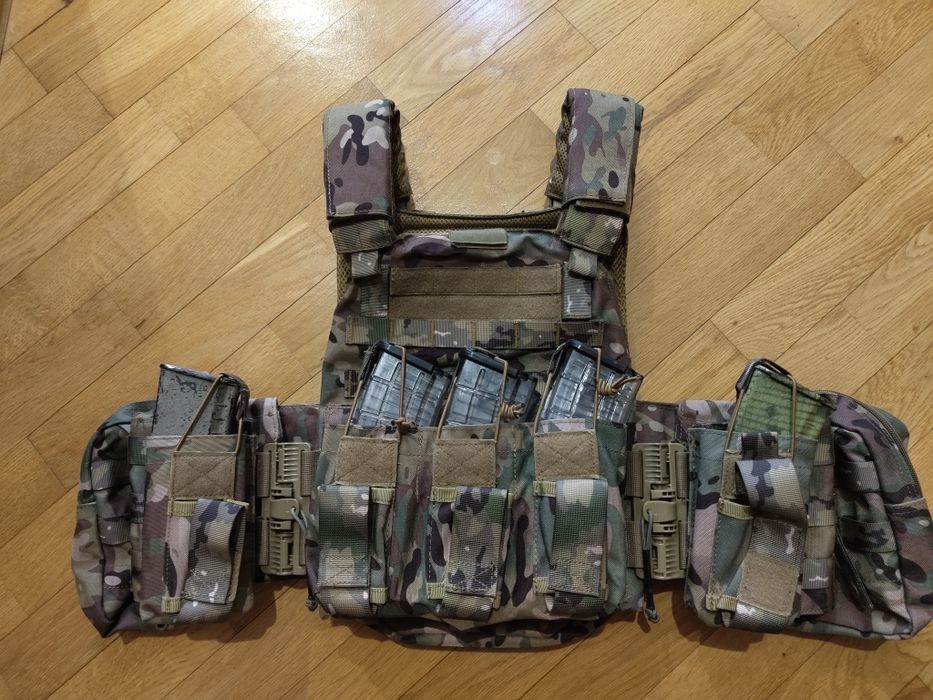 Плитоноска multicam із підсумками