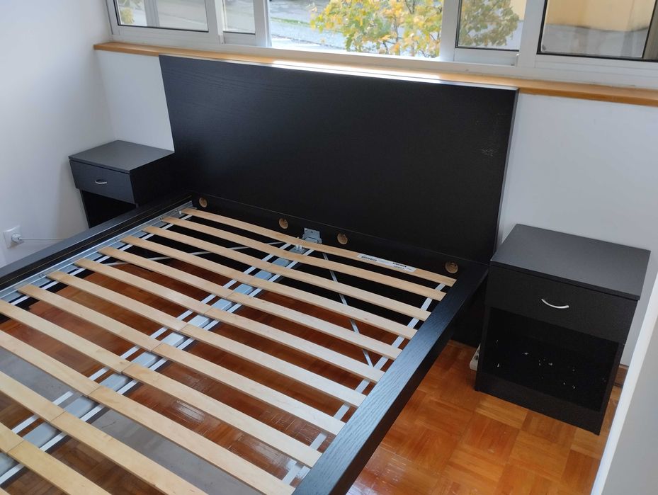 Cama de casal com estrado