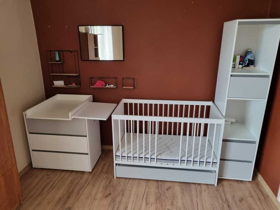 Zestaw mebli dziecięcych Klupś Dalia + gratis