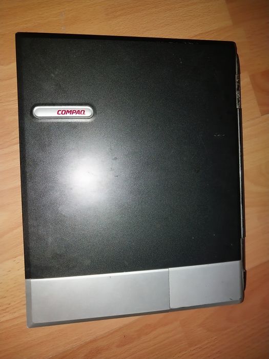 ретро ноутбук compaq
