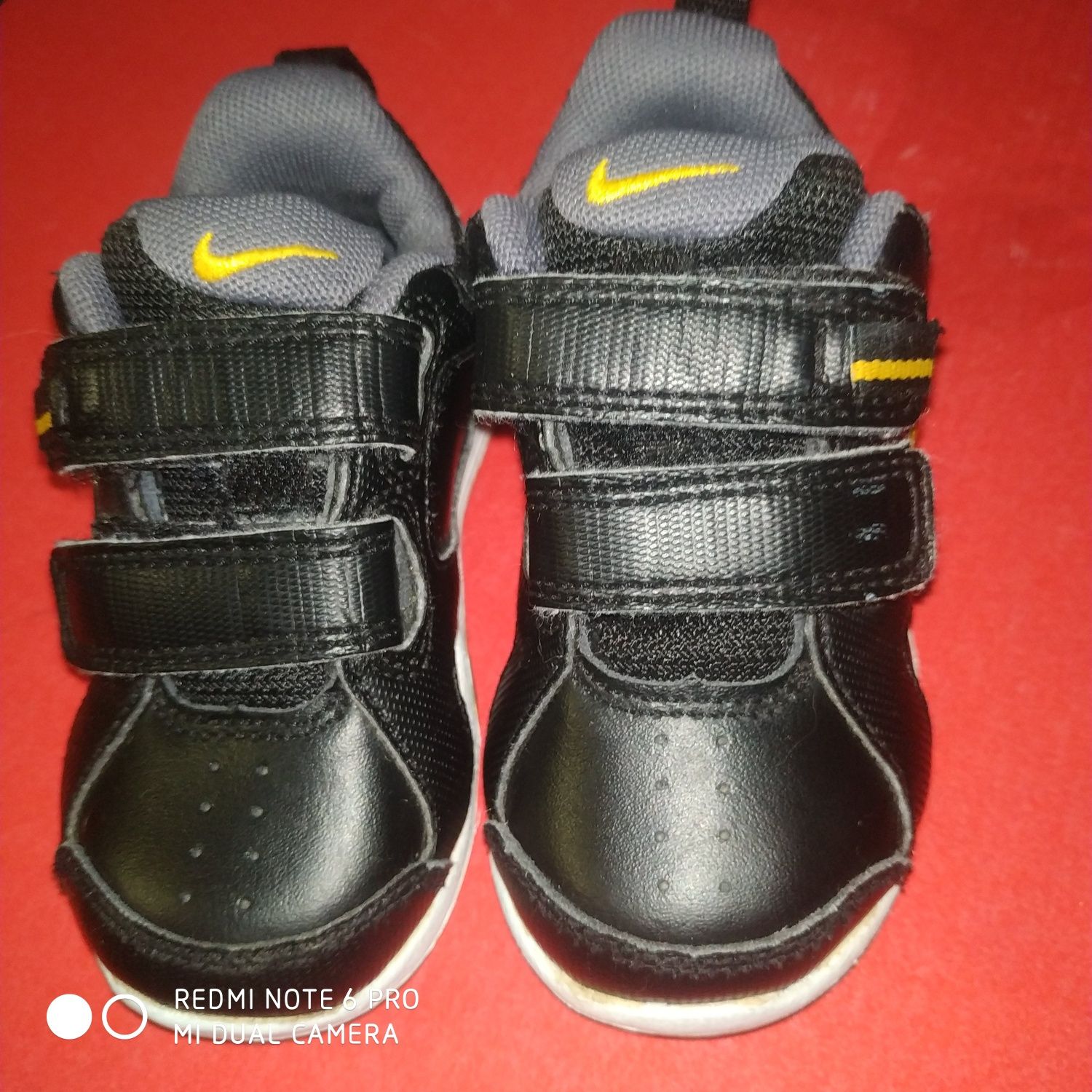 Кросівки Nike  оригінал р-р 21