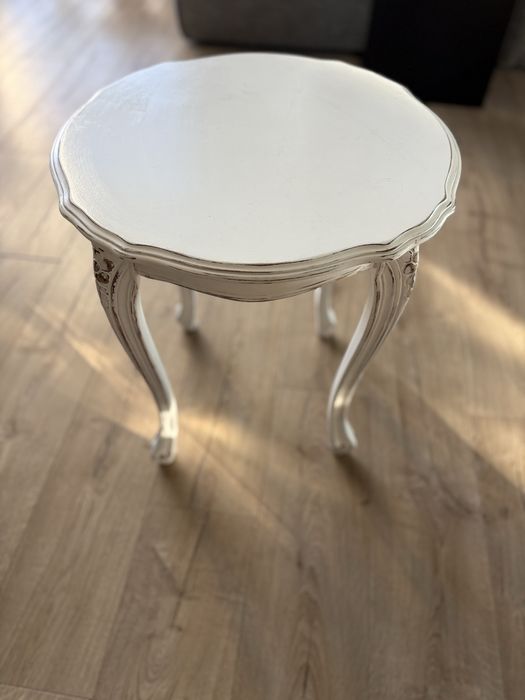 Stoliczek w stylu Ludwika