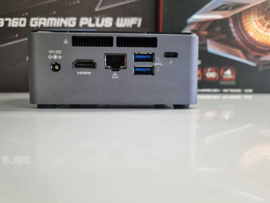 Komputer mini PC Intel NUC i5-7260U, 8GB, NUC7i5BNH
