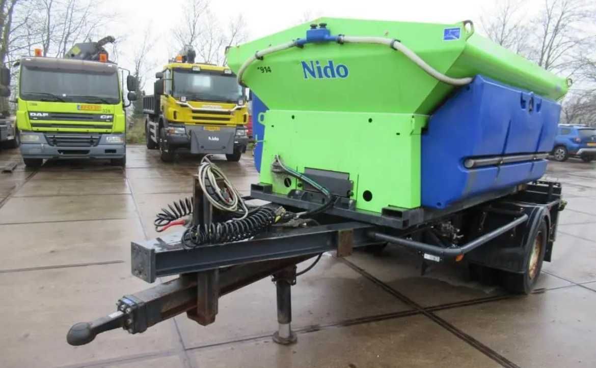 Piaskarka Solarka Posypywarka Epoke Igloo Schmidt Nido Stratos B35-30