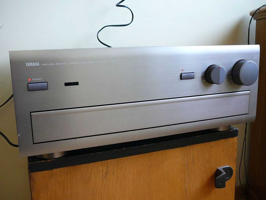 Wzmacniacz stereo YAMAHA AX-1050 2X145W Top model