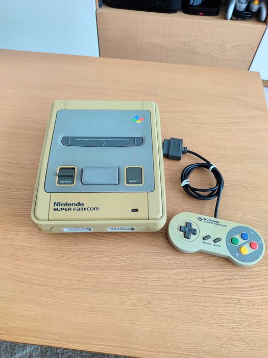Consola Nintendo Super Famicom (SNES)
