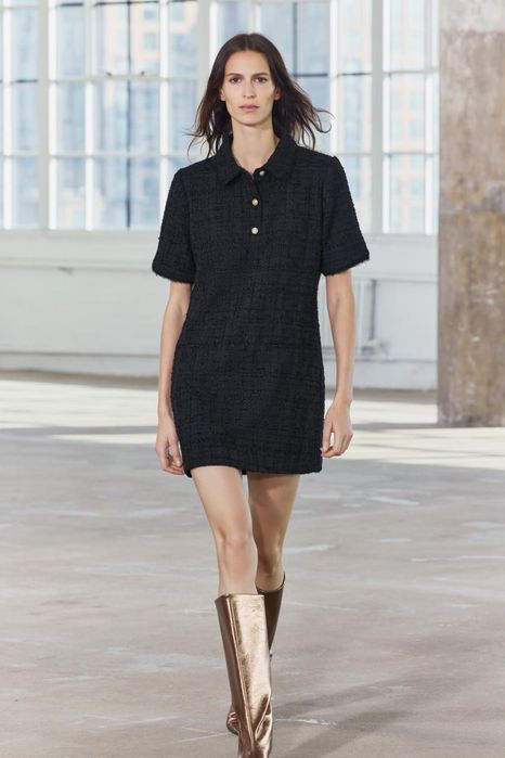 Сукня ZARA

Міні-сукня з короткими рукавами та коміром-лацкан