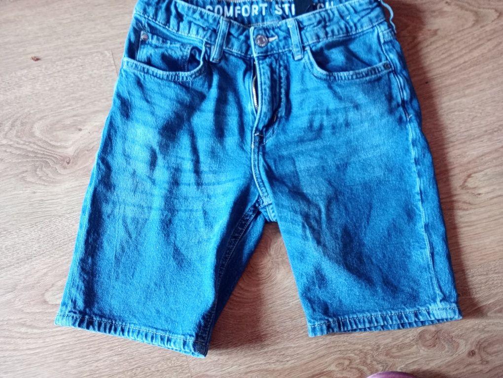Spodenki chłopięce  jeansowe 140