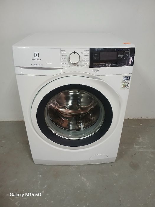 Пральна машина Electrolux на 8 кг. з Європи. EW6F328WUP.