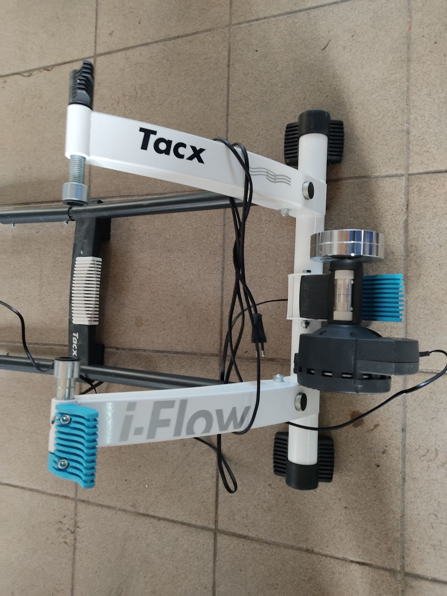 Trenażer Tacx I flow