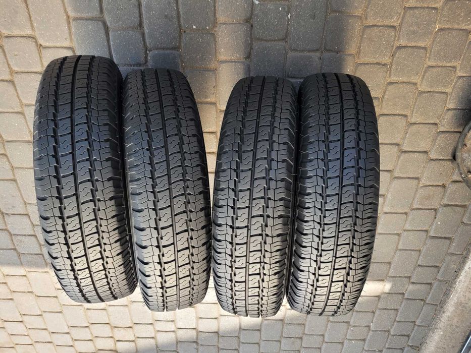 205 /75   R 16 C    Taurus