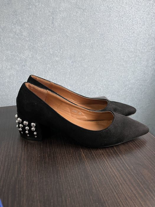 Туфлі святкові нові