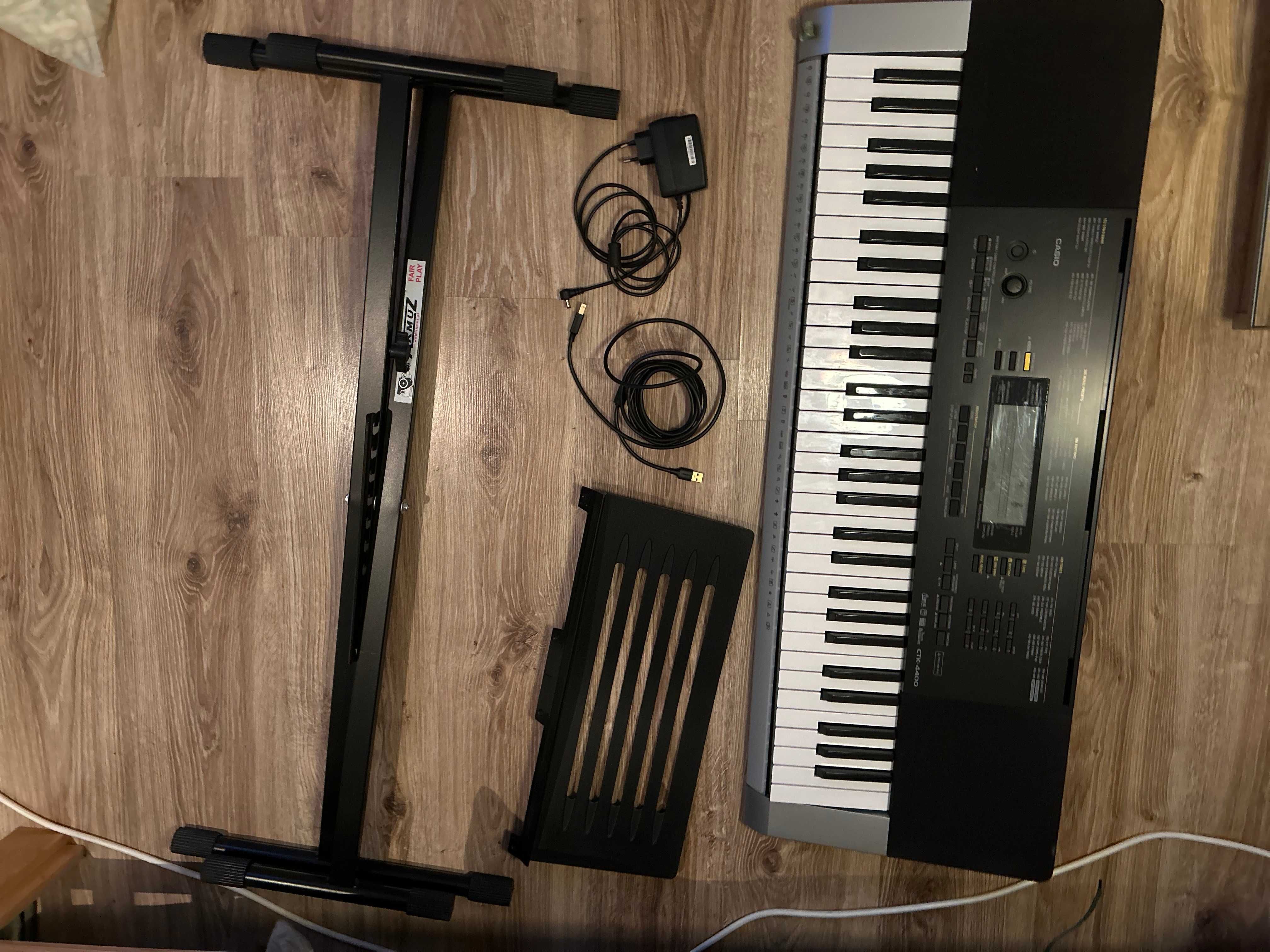 Keyboard Casio CTK 4400 + statyw i zasilacz