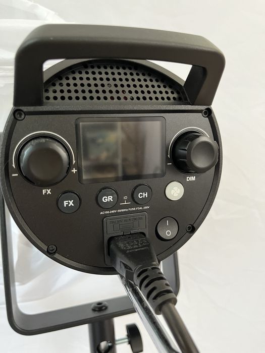 Постійне світло Godox SL150II