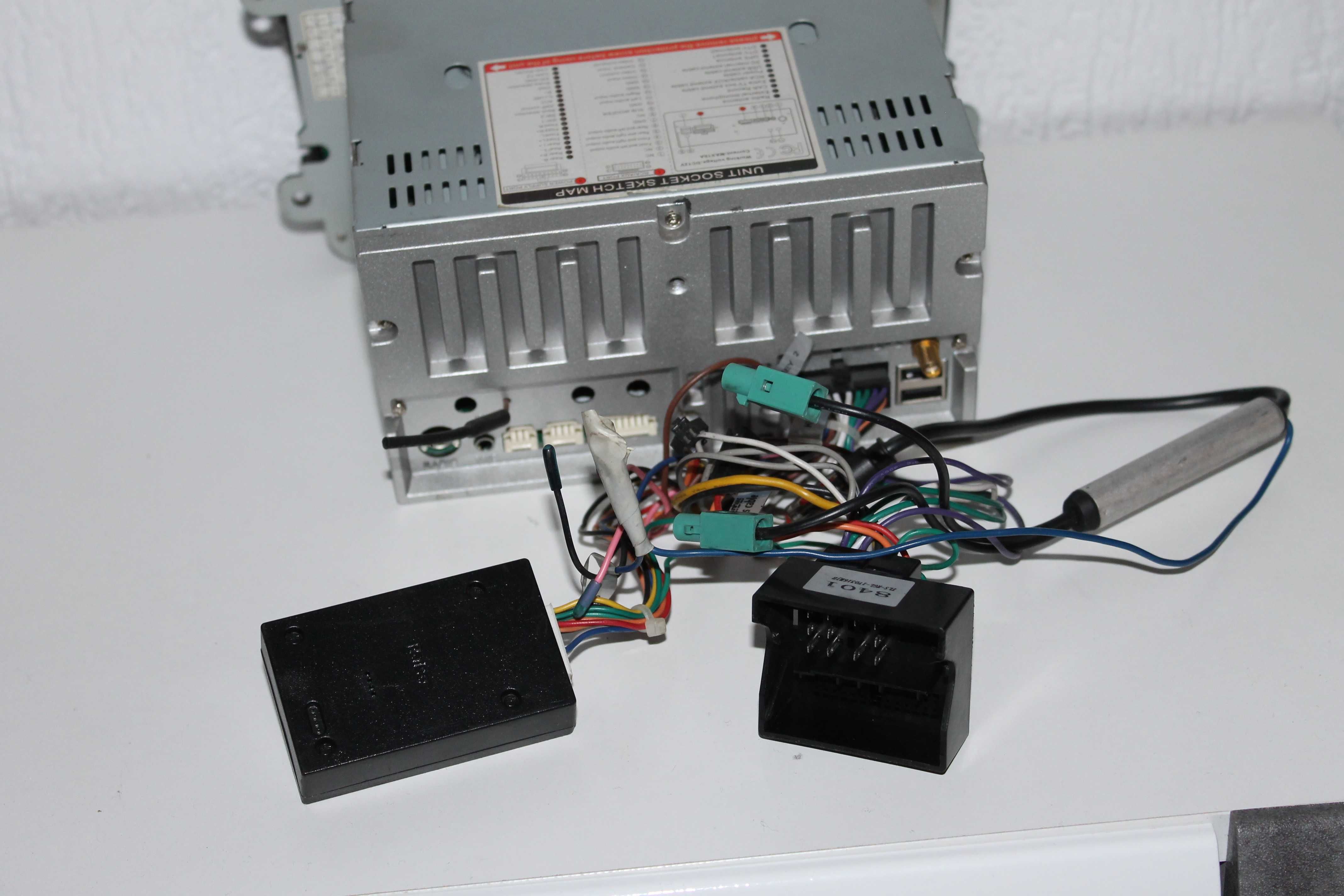 Radio samochodowe VW GOLF 6 / 5  / CADDY PASSAT  2 X USB - BLUETOOTH