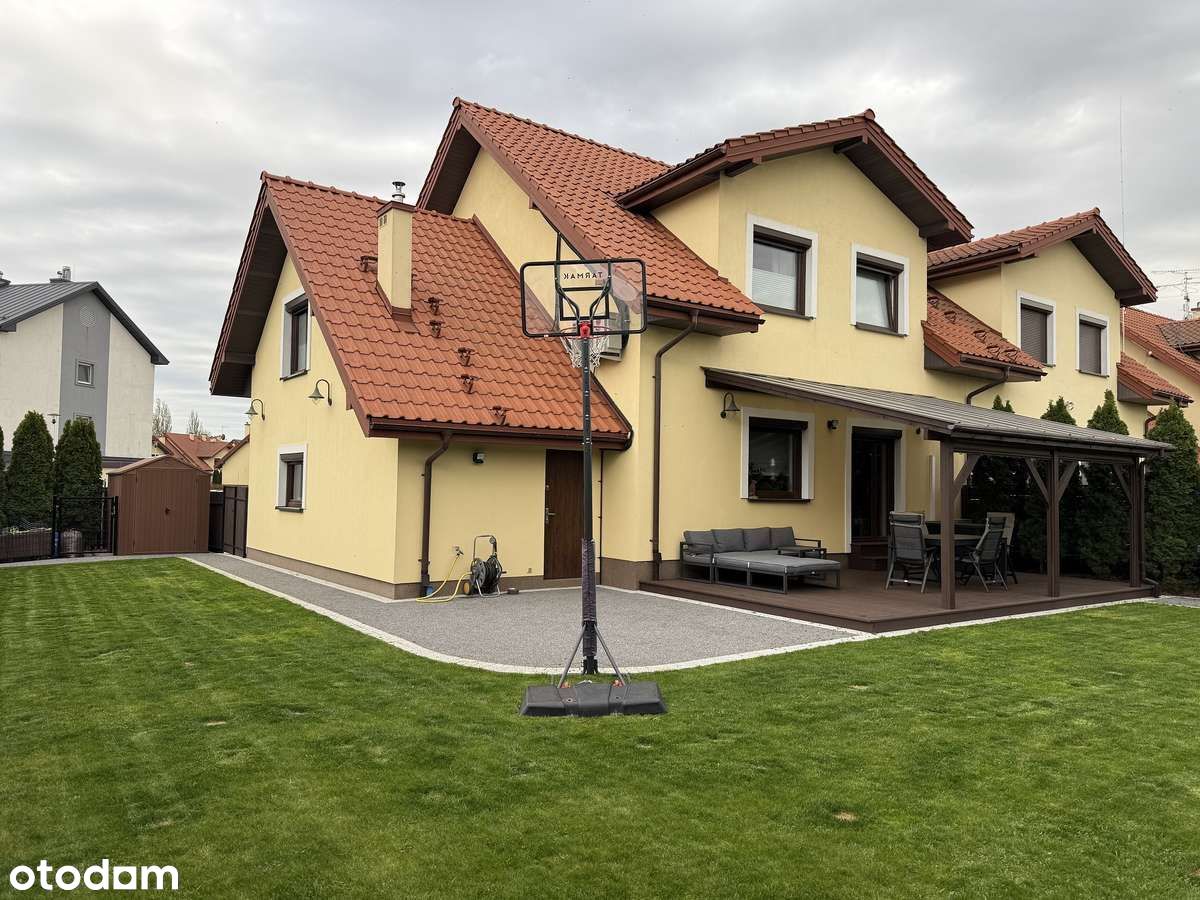 Zamienie gm. Lesznowola | Dom 161 m² | Fotowoltaika | Bezpośrednio