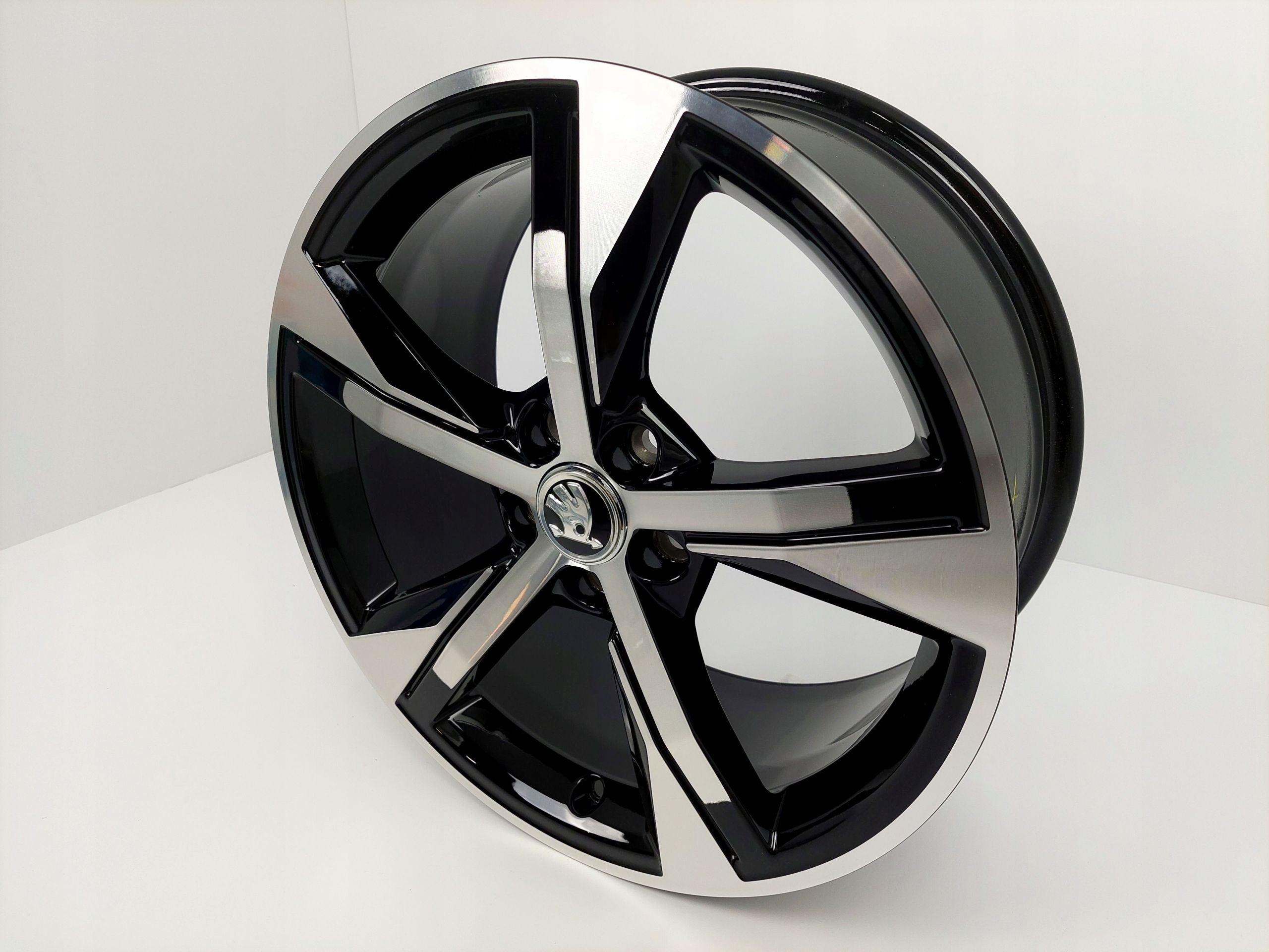 FABRYCZNIE NOWE Felgi Skoda 17" Fabia Octavia Rapid Scala