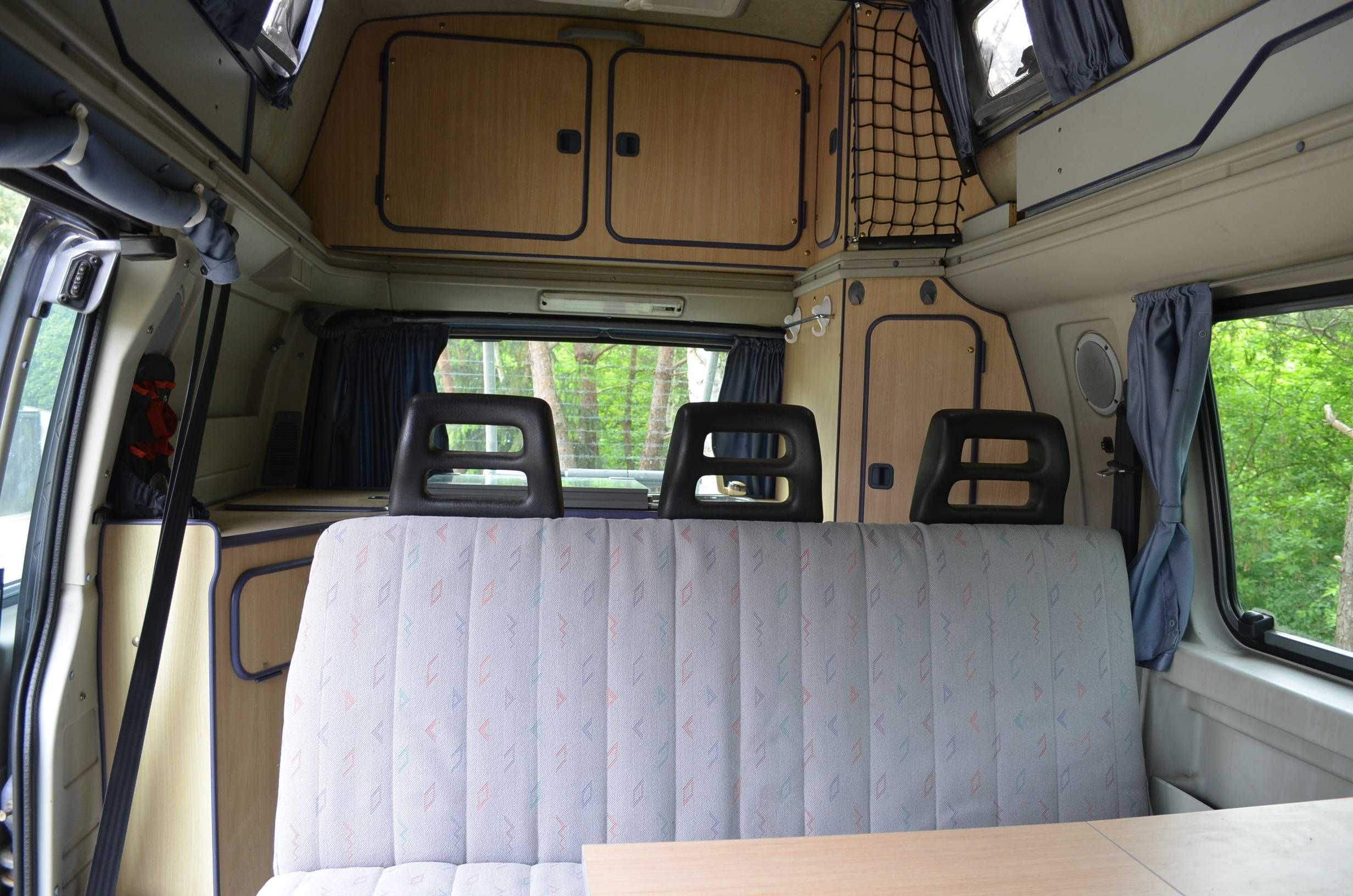 Ford Transit Westfalia Nugget 5 os. 2.5 TD  kamper 180tys. km.