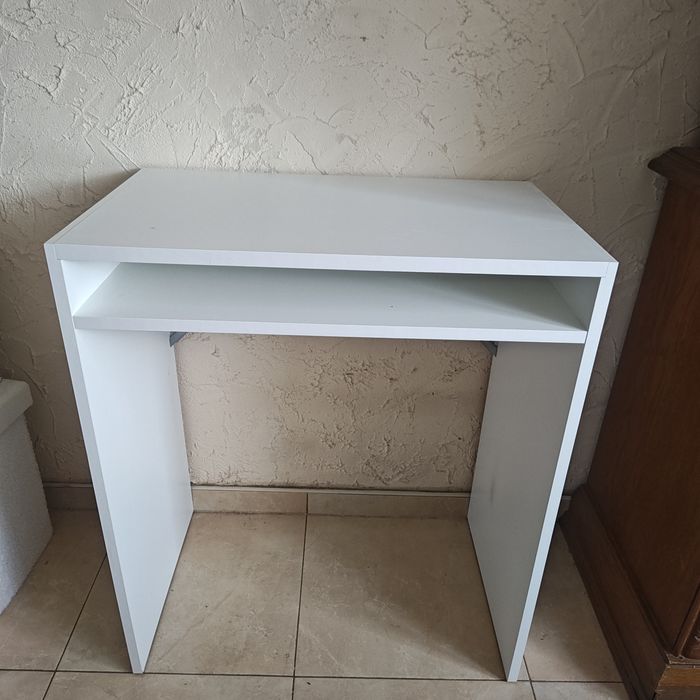 Małe biurko na komputer / laptop