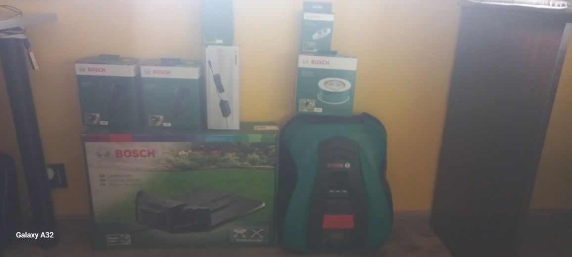 Sprzedam nową automatyczną kosiarkę BOSCH INDEGO 400