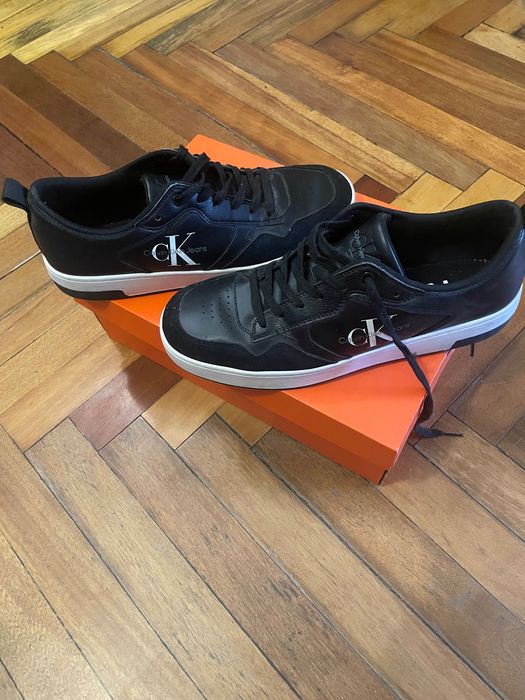 Кросівки чоловічі 44 розміру