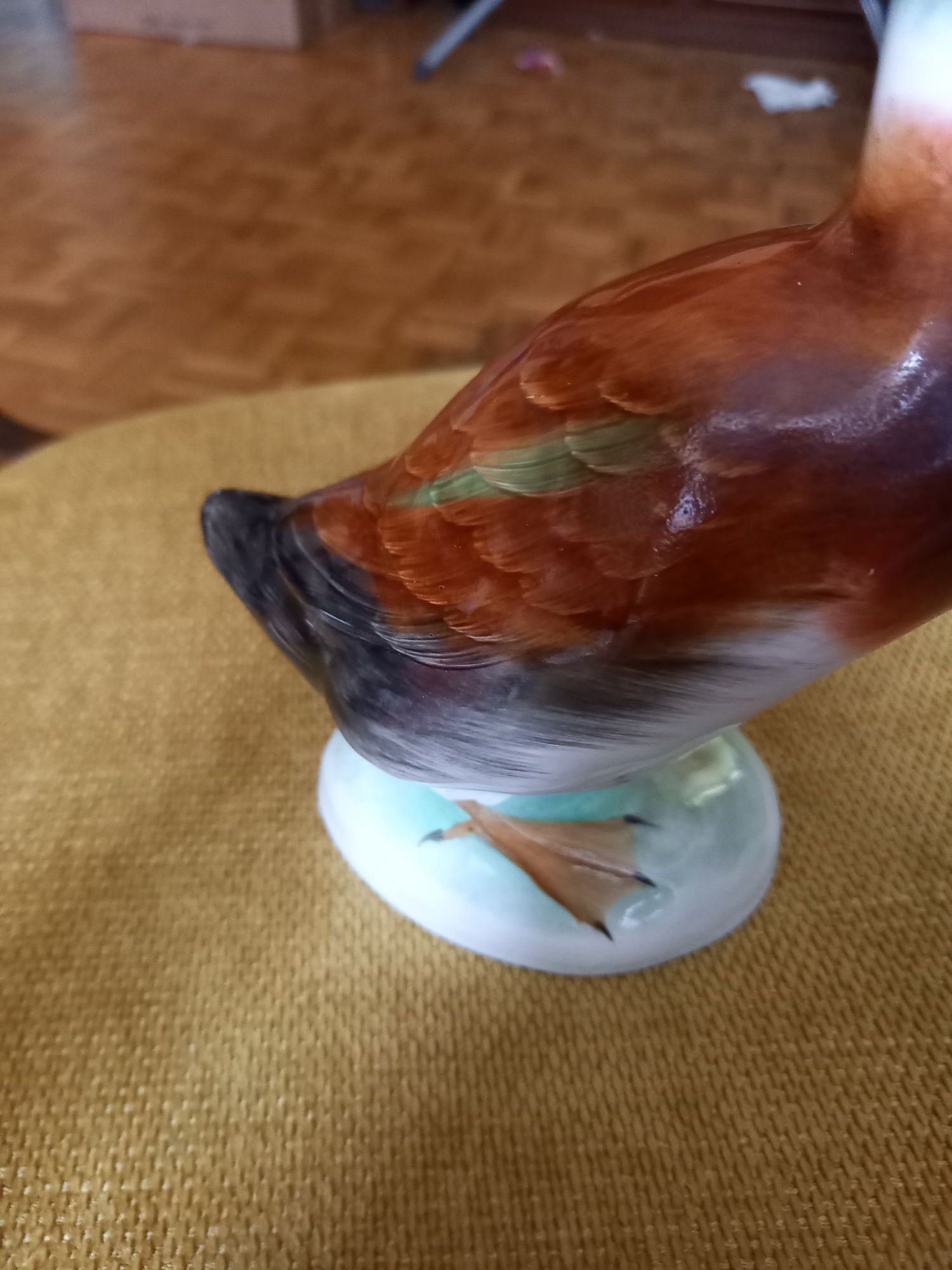 Kaczka figurka.z porcelany lub ceramiki.