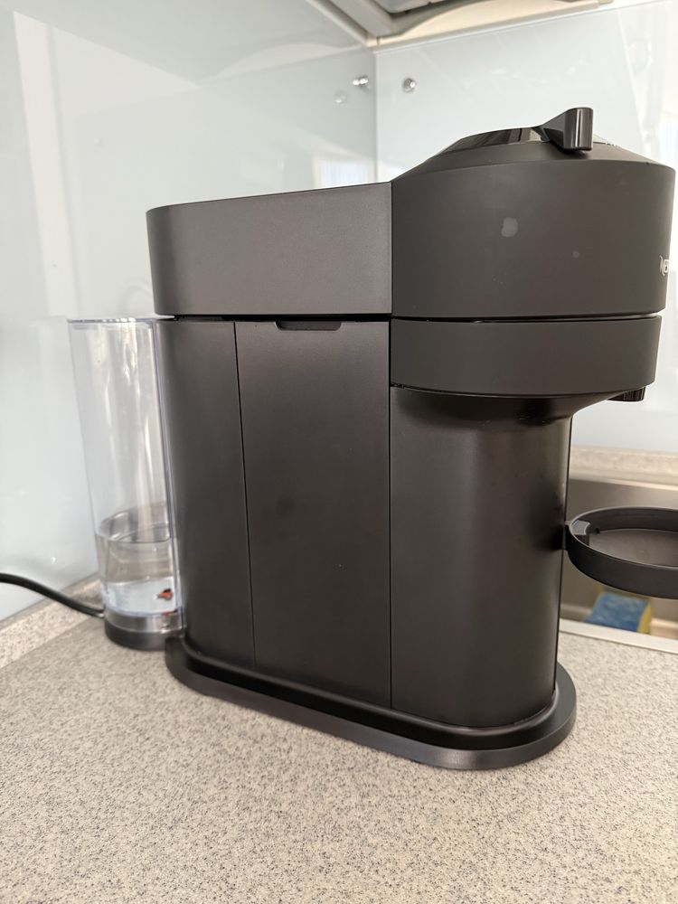 Капсульна кавомашина Nespresso Vertuo