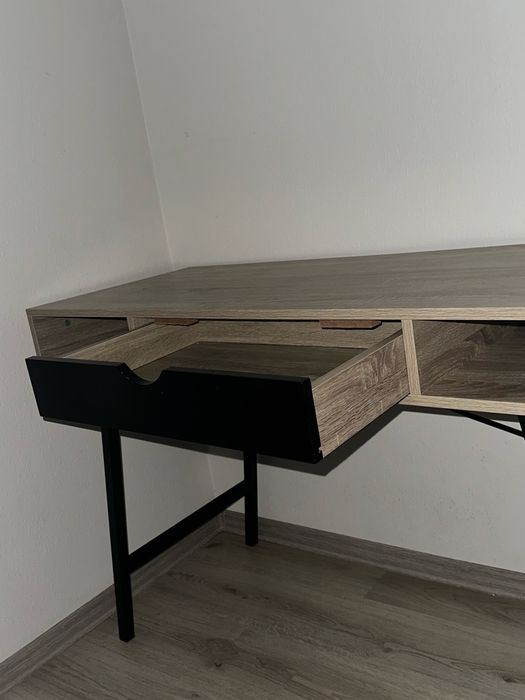 Письмовий стіл JYSK