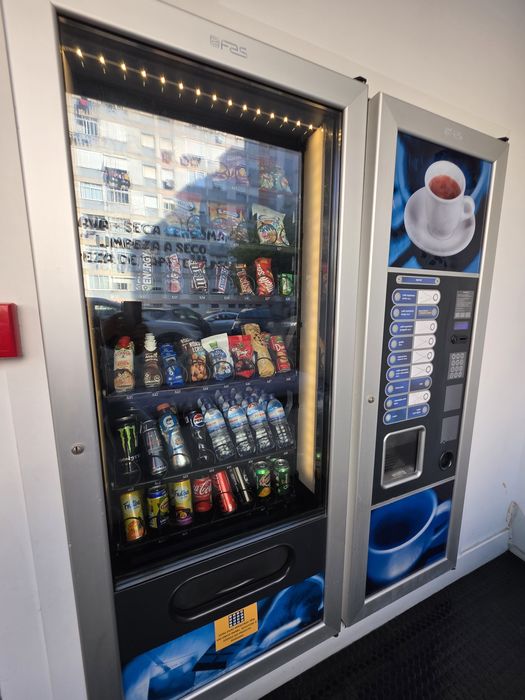 Máquina de Vending Café e Snacks Combi