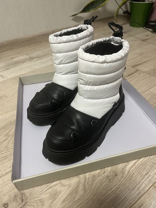 Чорно-білі снігоходи дутики 37р в ідеальному стані