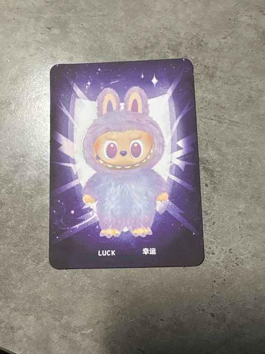 Labubu oryginalny, Big Into Energy kolor Luck