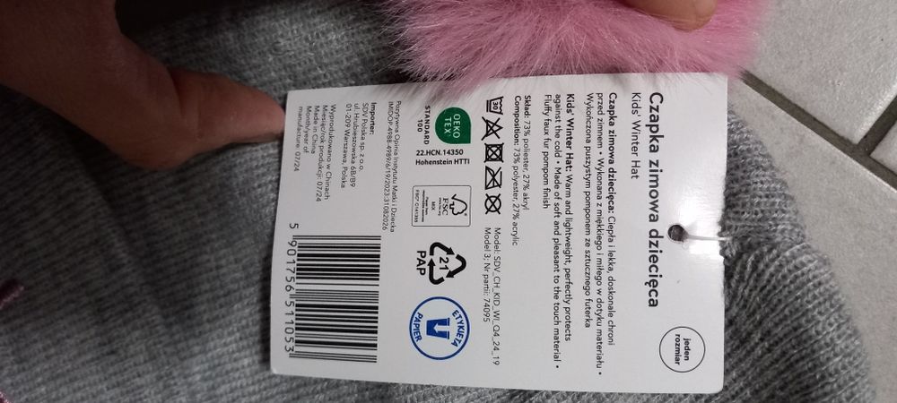 Czapka z pomponami NOWA