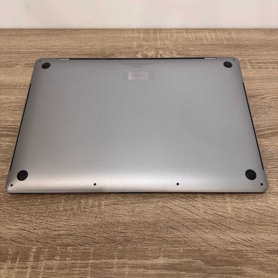 MacBook Pro 16" i9 / 16Gb DDR4 / SSD 1000Gb / Radeon 5500m (код:M0679)