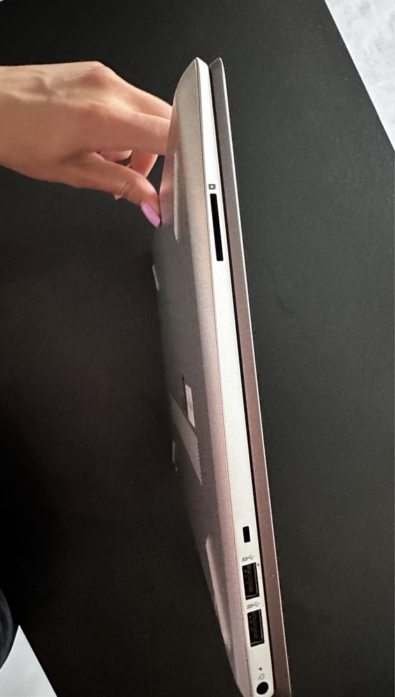 HP Pavilion 15 i5-1035G1/15.6” FHD TouchScreen SILVER