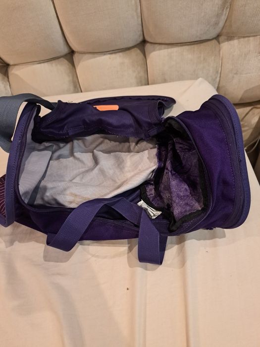 Saco de desporto em bom estado impermeável